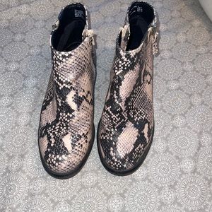Time and tru snakeskin booties